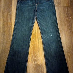 Kut from the Kloth Women's Size 8 Flared boot Cut Dark wash jeans